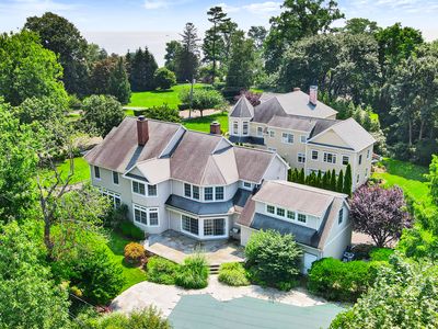 237 Ocean Dr E, Stamford, CT, 06902