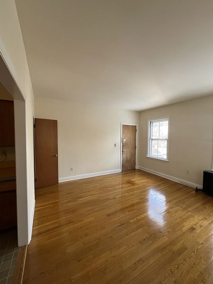 Building Photo - 218 Flax Hill Rd #2