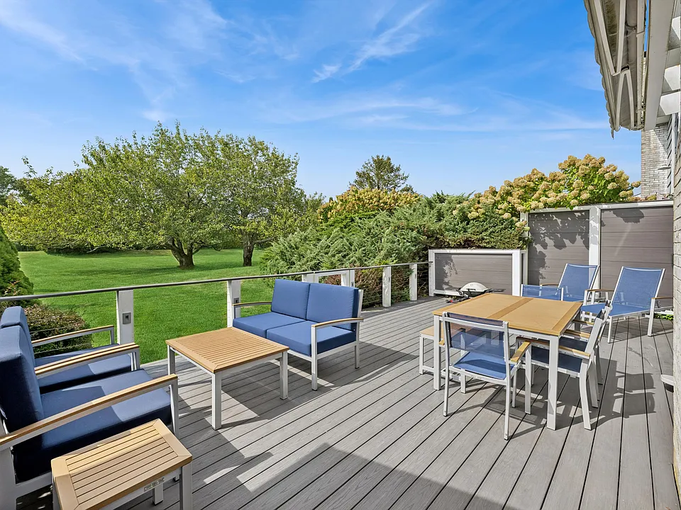6 Saint Andrews Cir