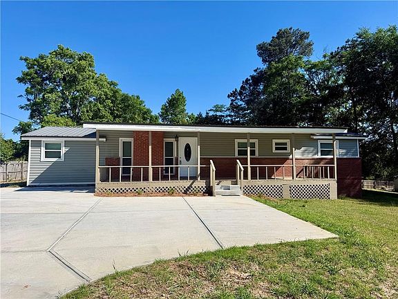 2nd image of 2132 Pierce Rd