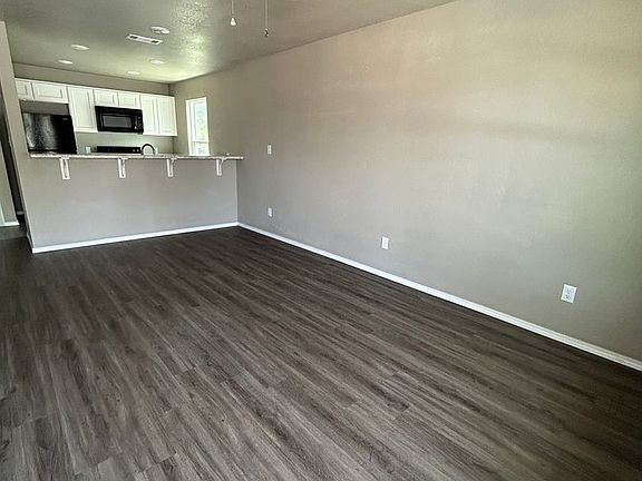 2nd image of 629 Alma Ave #D