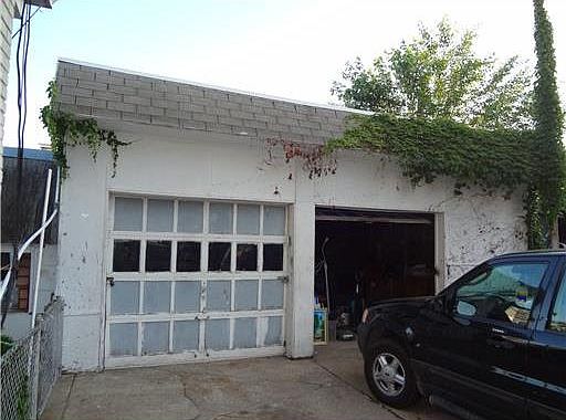 2nd image of 363 Hall Ave