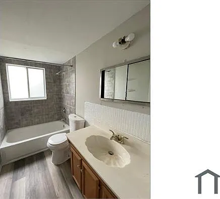 2 bed, $900 — Photo 3