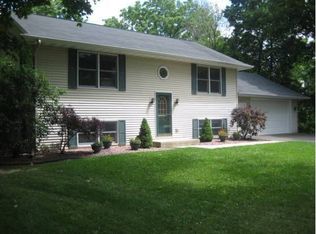 432 Observatory Pl, Williams Bay, WI 53191