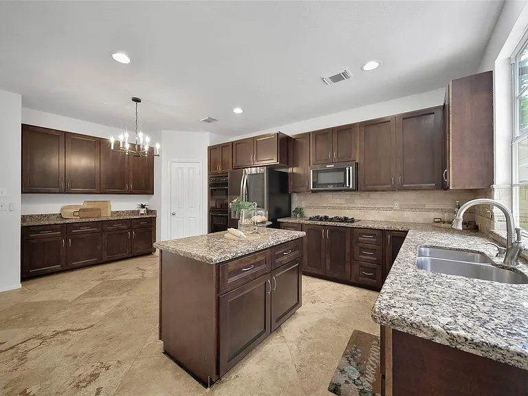 7 Churchdale Pl — Photo 18