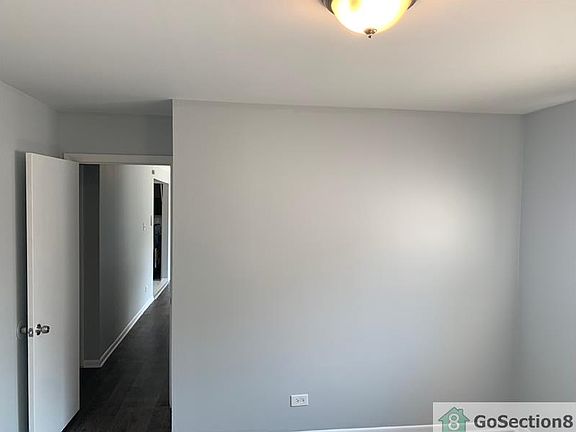 3rd image of 7000 S Dorchester Ave #13592