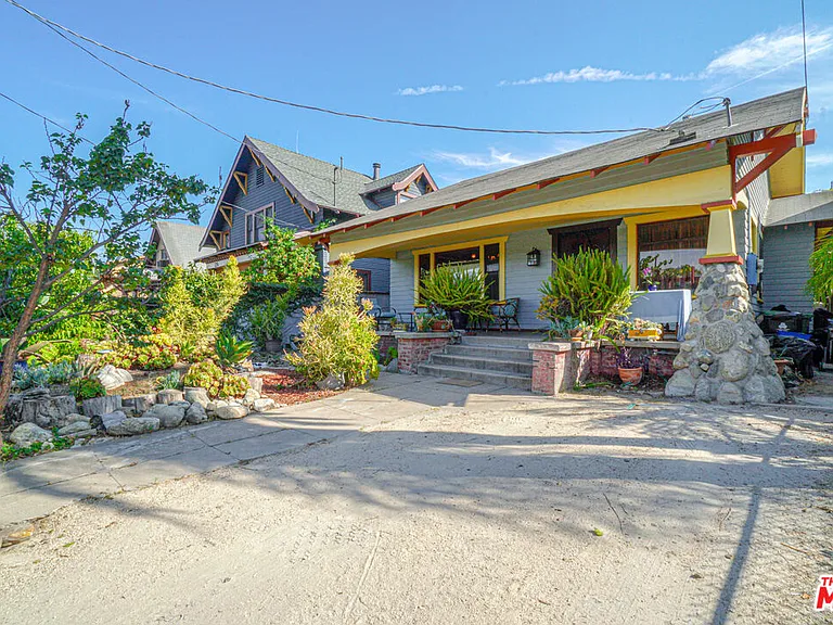 2230 Inez St — Photo 8