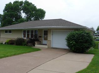 1595 Born Ave, Dubuque, IA 52001