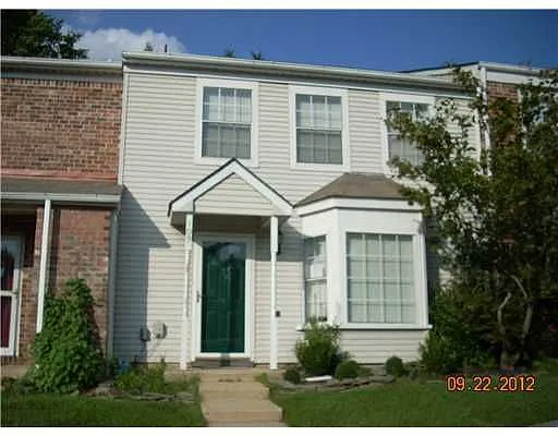 103 Wilshire Ct photo 1