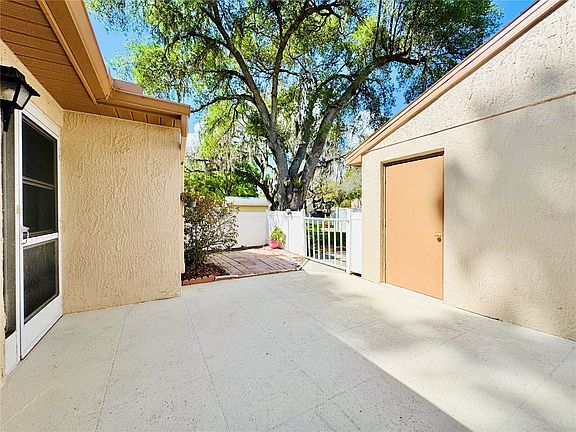 4th image of 13134 Cypress Hill Dr