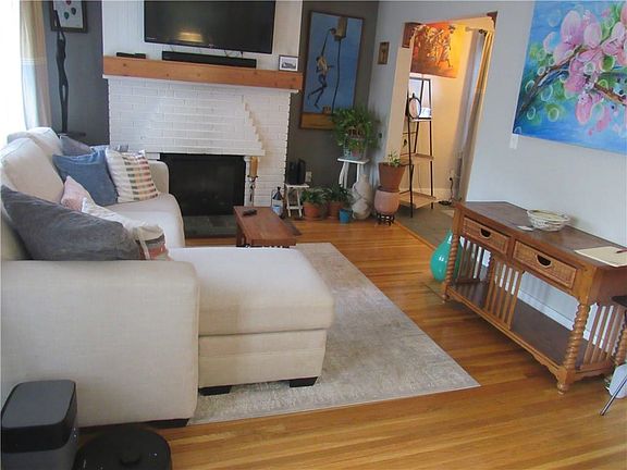 4th image of 22 Parkwood Rd