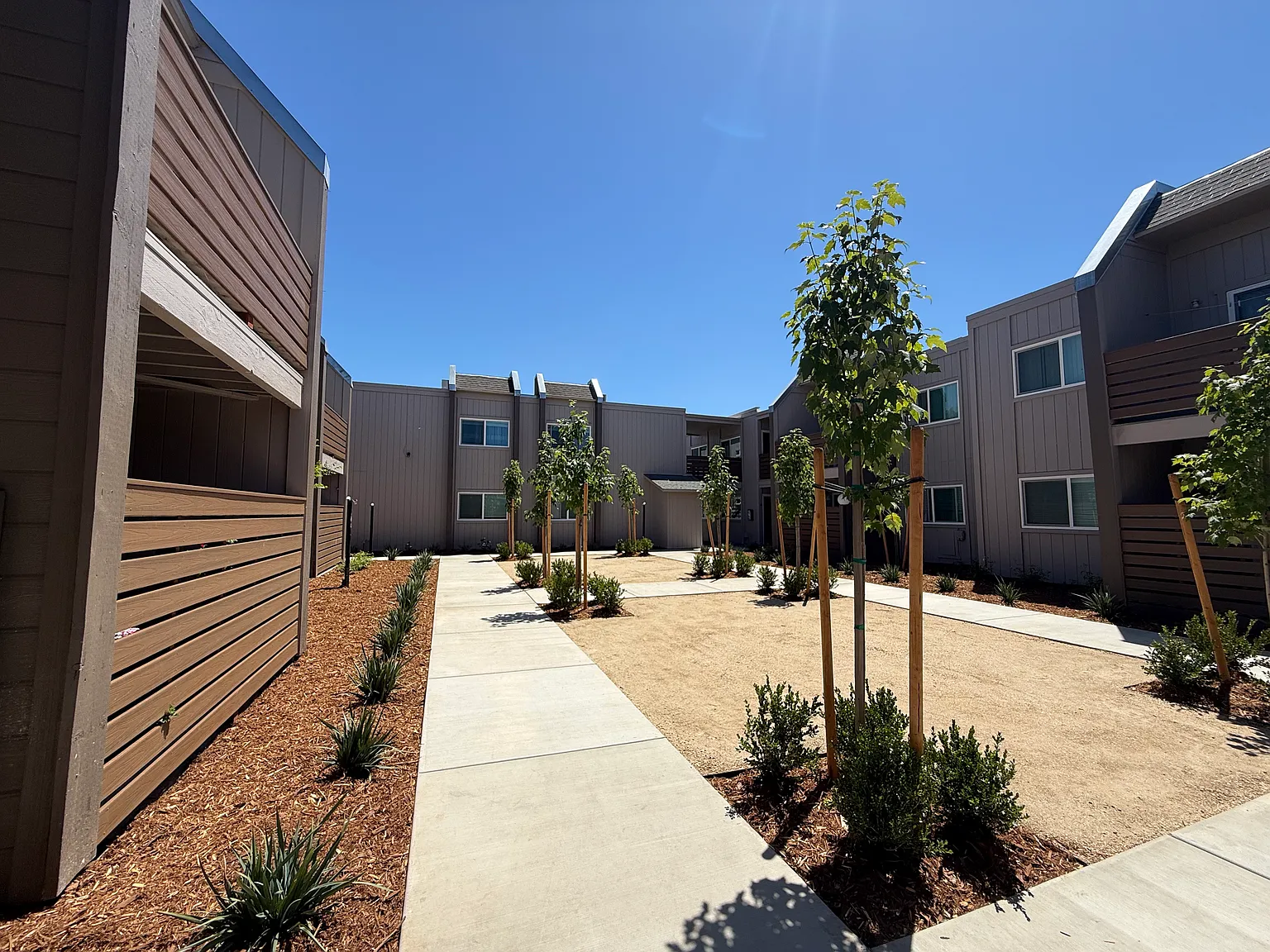 Aspen Gardens — Photo 3