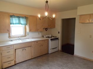 912 Cutler St, Waterloo, IA 50703