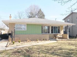 1551 Vermont Ave, Marysville, MI