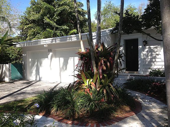 3rd image of 1225 Manati Ave