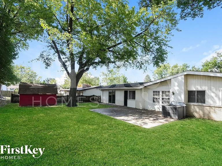 440 Durwood Dr — Photo 15