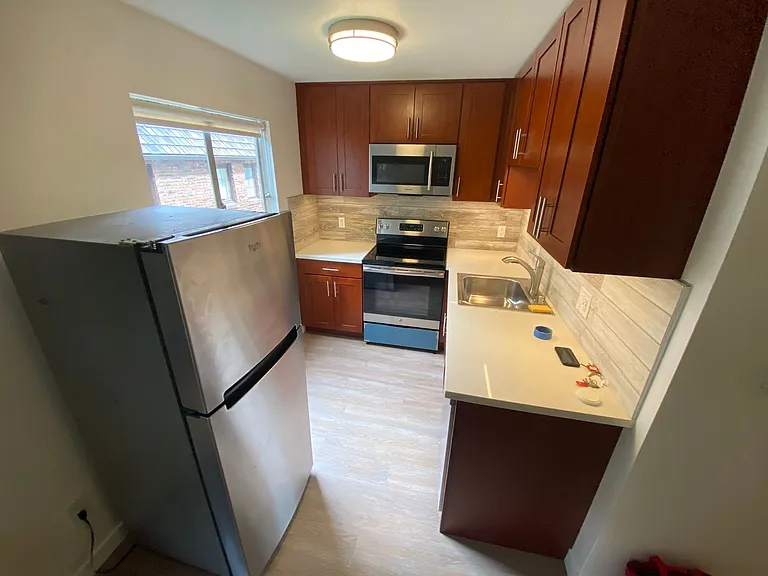 411 Harvard Ave East — Photo 2