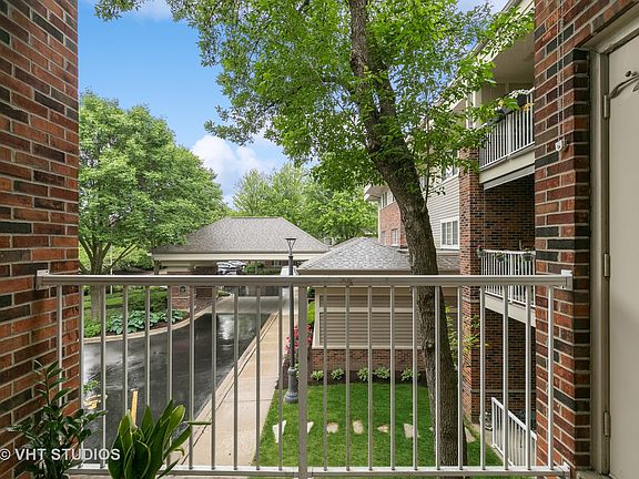 3rd image of 605 Barrington Ave APT 254