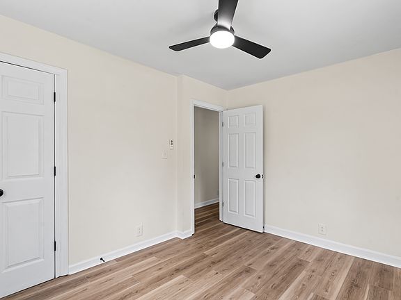 3rd image of 3216 Ross Ave