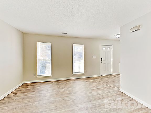 4th image of 8009 Vermilion Dr