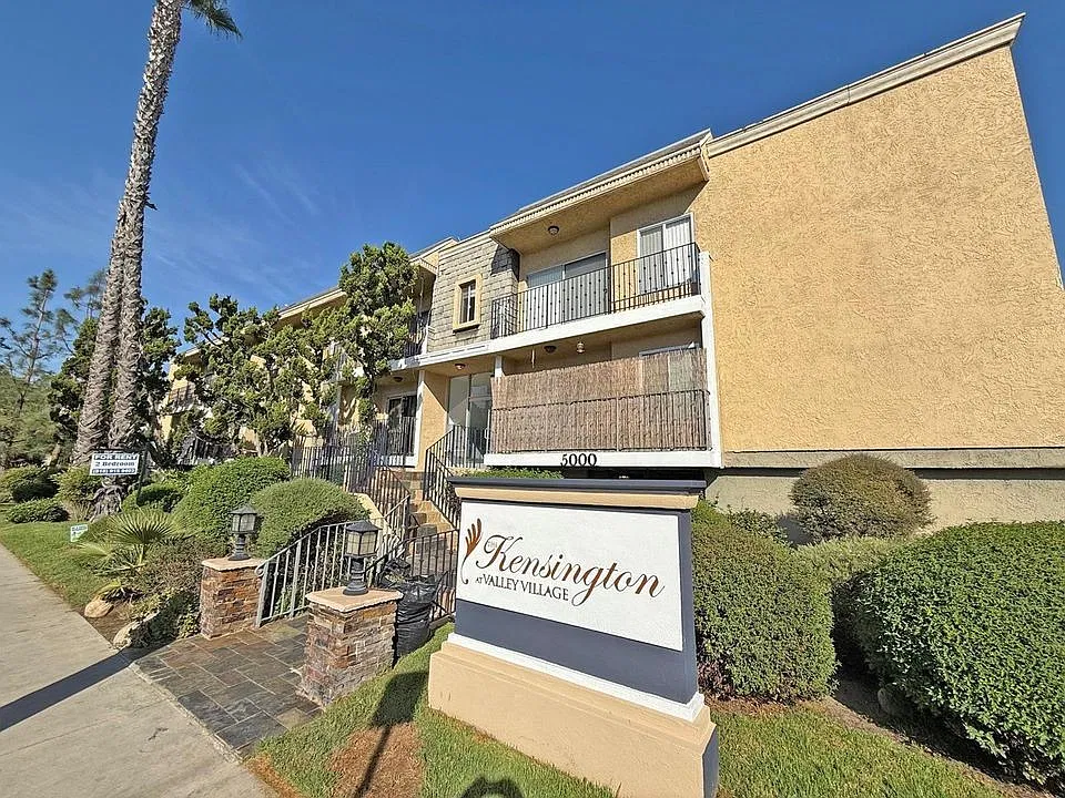 5000 Whitsett Ave — Photo 1