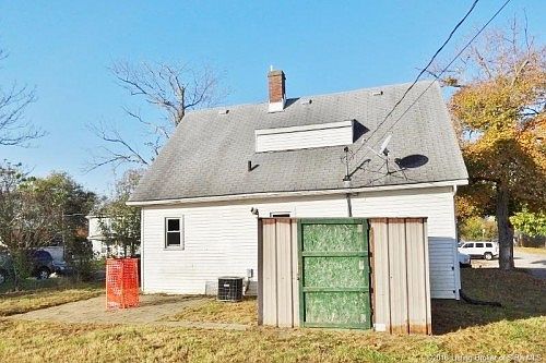 5th image of 605 N College Ave