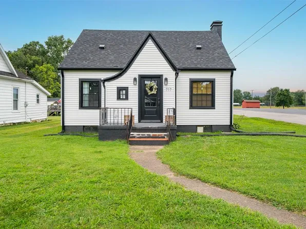 717 Main St, Livermore, KY 42352