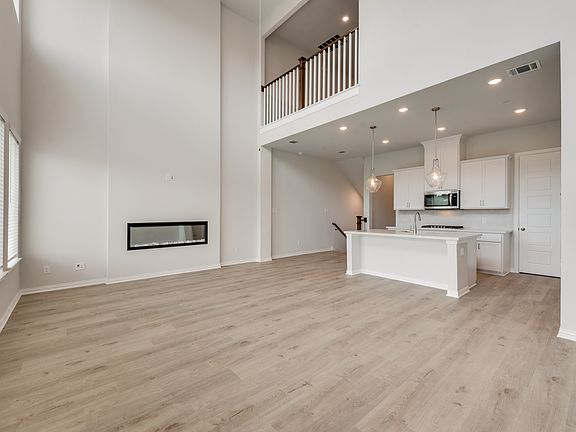 4th image of 8391 Challenger Ln