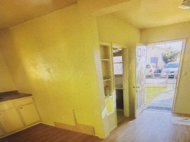 1/2 Clara St — Photo 2