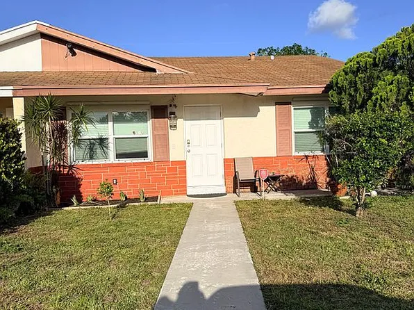 3814 Van Cott Cir, West Palm Beach, FL 33403