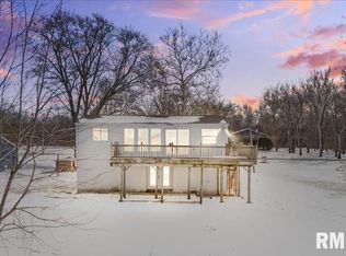 266 Island Ave, East Moline, IL 61244