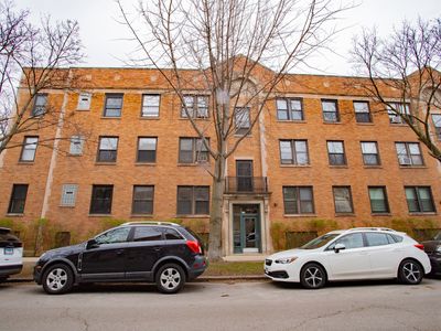 1018 W Barry Ave #2, Chicago, IL, 60657