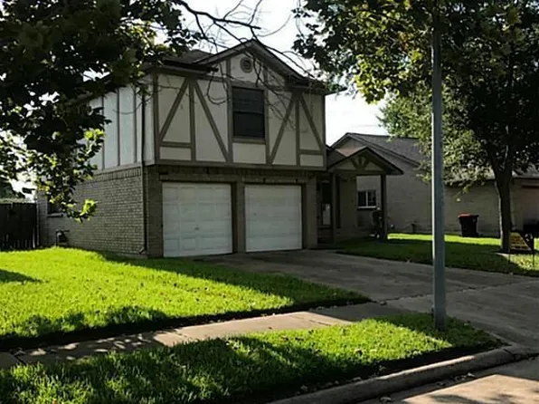 8414 Grand Knolls Dr, Houston, TX 77083