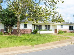 54 Mundt St, Denison, TX 75020