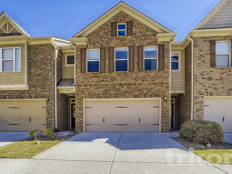 281 Oakland Hills Way — Photo 2