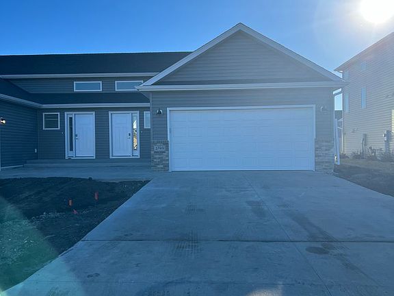 2nd image of 1701-1919 Johnson Dr S #1725