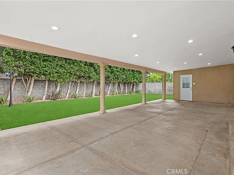 6508 Mammoth Ave — Photo 27
