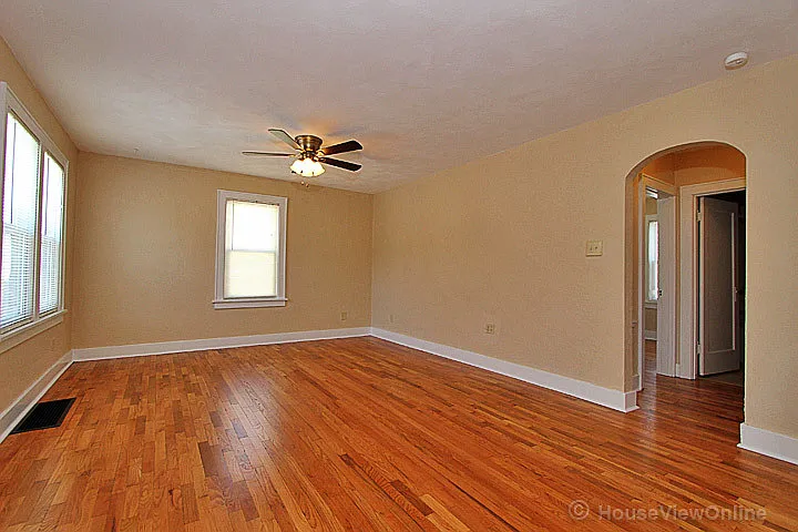 1102 N West End Blvd — Photo 6