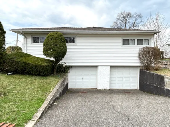 21 Teibrook Ave, Syosset, NY 11791