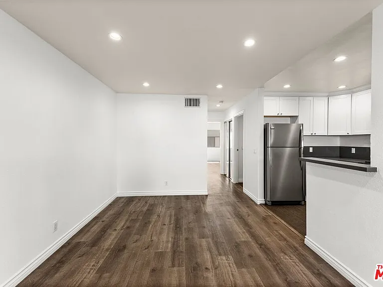 6212 Fulton Ave #103 — Photo 4
