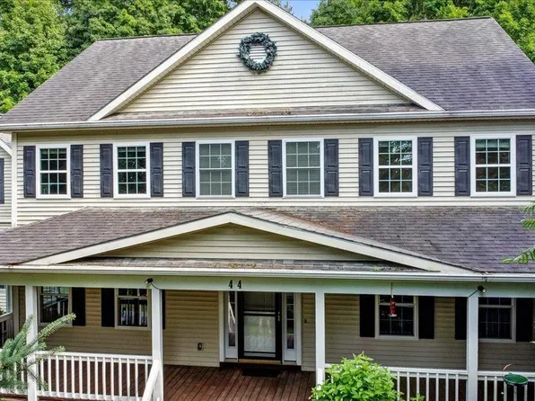 44 Lake View Drive, Monkton, VT 05469