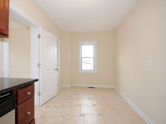 4th image of 3331 N Osage Ave