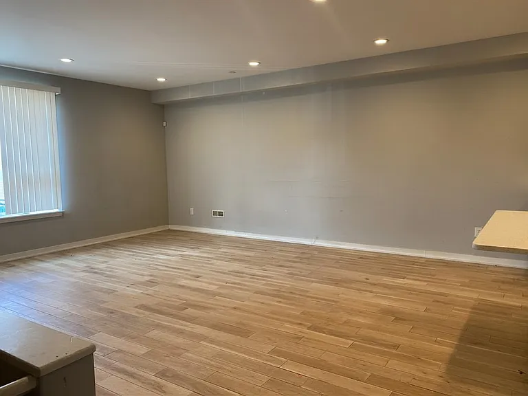 1439 N Franklin St #A — Photo 3