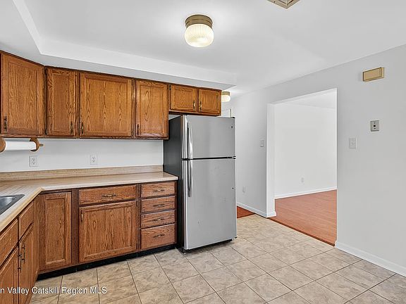 5th image of 131 Barbarossa Ln #1