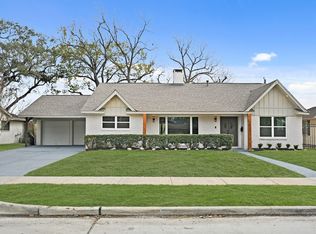 3011 Freshmeadows Dr, Houston, TX 77063