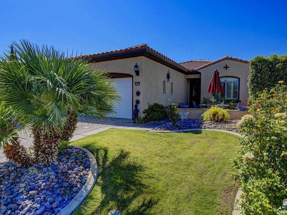 1st image of 81957 Avenida Bahia