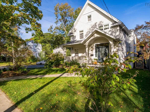6029 Inglis St, Halifax, NS B3H 1K9