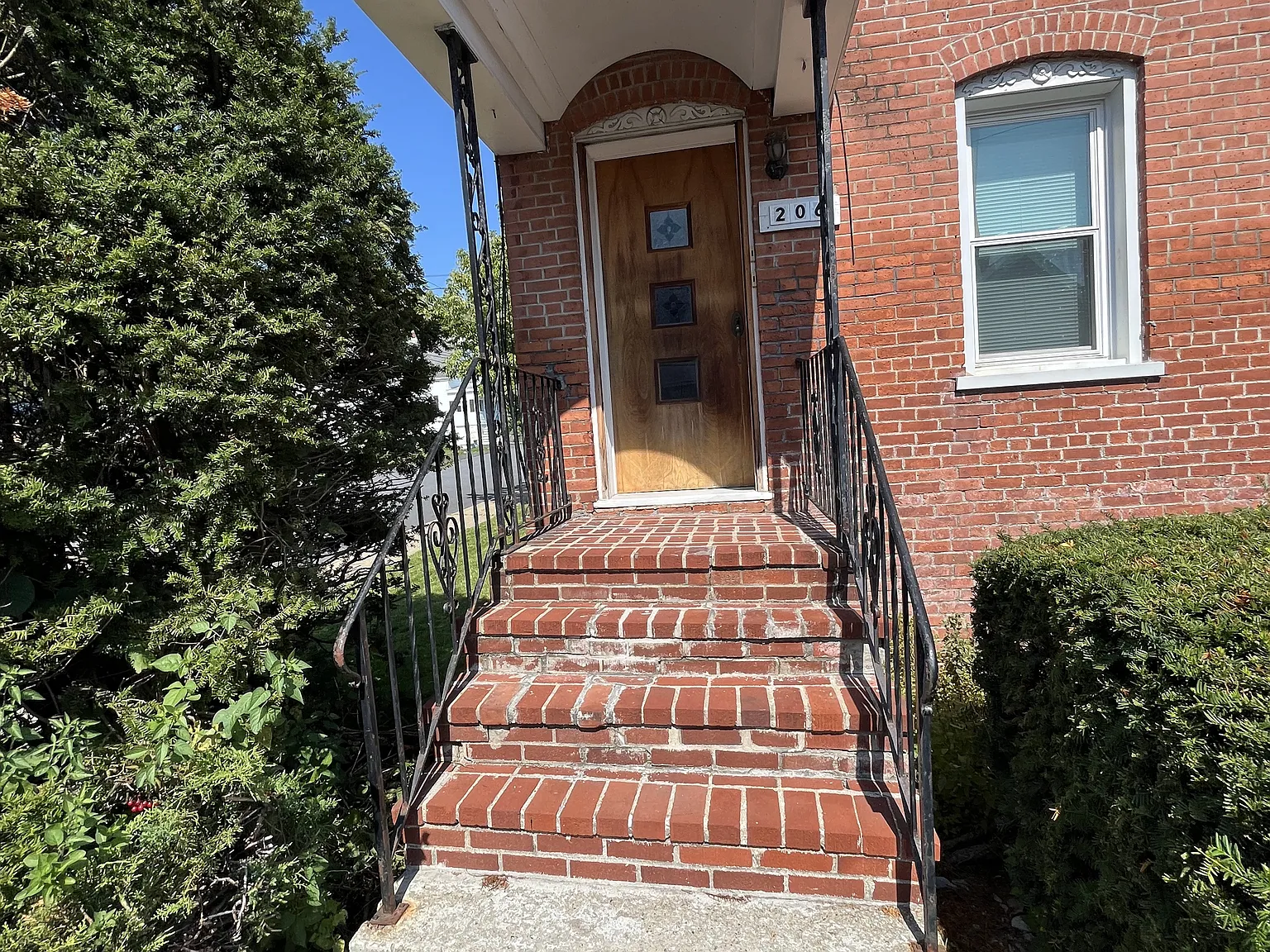 3 bed, 924 sqft, $1,650 — Photo 2