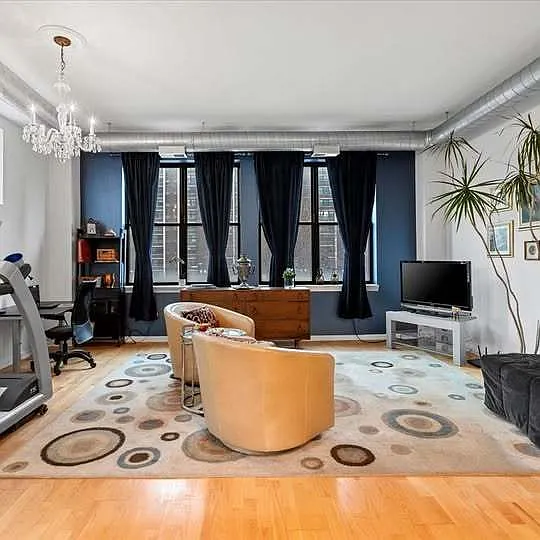 950 W Leland Ave #307 — Photo 3