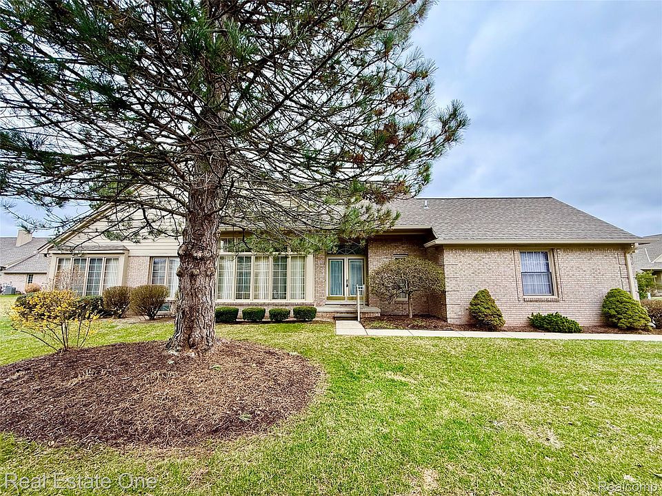 1st image of 42827 Matthew Dr